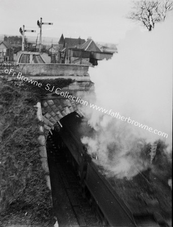 TUNNEL LOCO WITH SMOKE